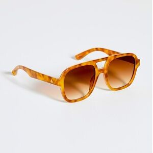 Aire Whirlpool Sunglasses- Vehla look